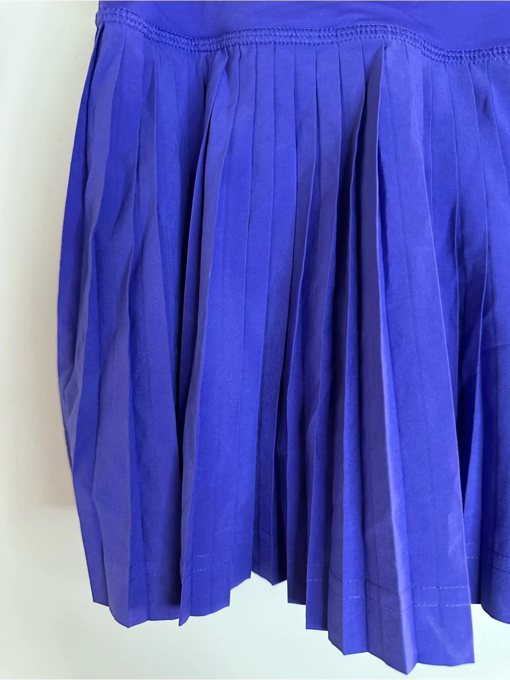 lululemon athletica flattering pleated